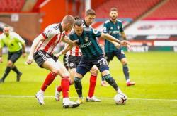 开云体育APP下载-斯图加特客场遭遇失利，球队开始加强备战下一场比赛