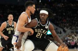 开云体育入口-雄鹿主场擒下魔术，字母哥45分力挽狂澜的简单介绍