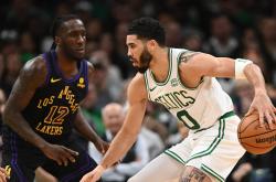 开云体育下载-关于凯尔特人强势日本男篮，克莱惊艳世界的信息