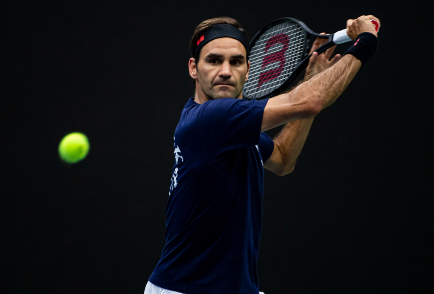 包含美国网球队险胜意大利网球队，费德勒一己之力扛起全队的词条