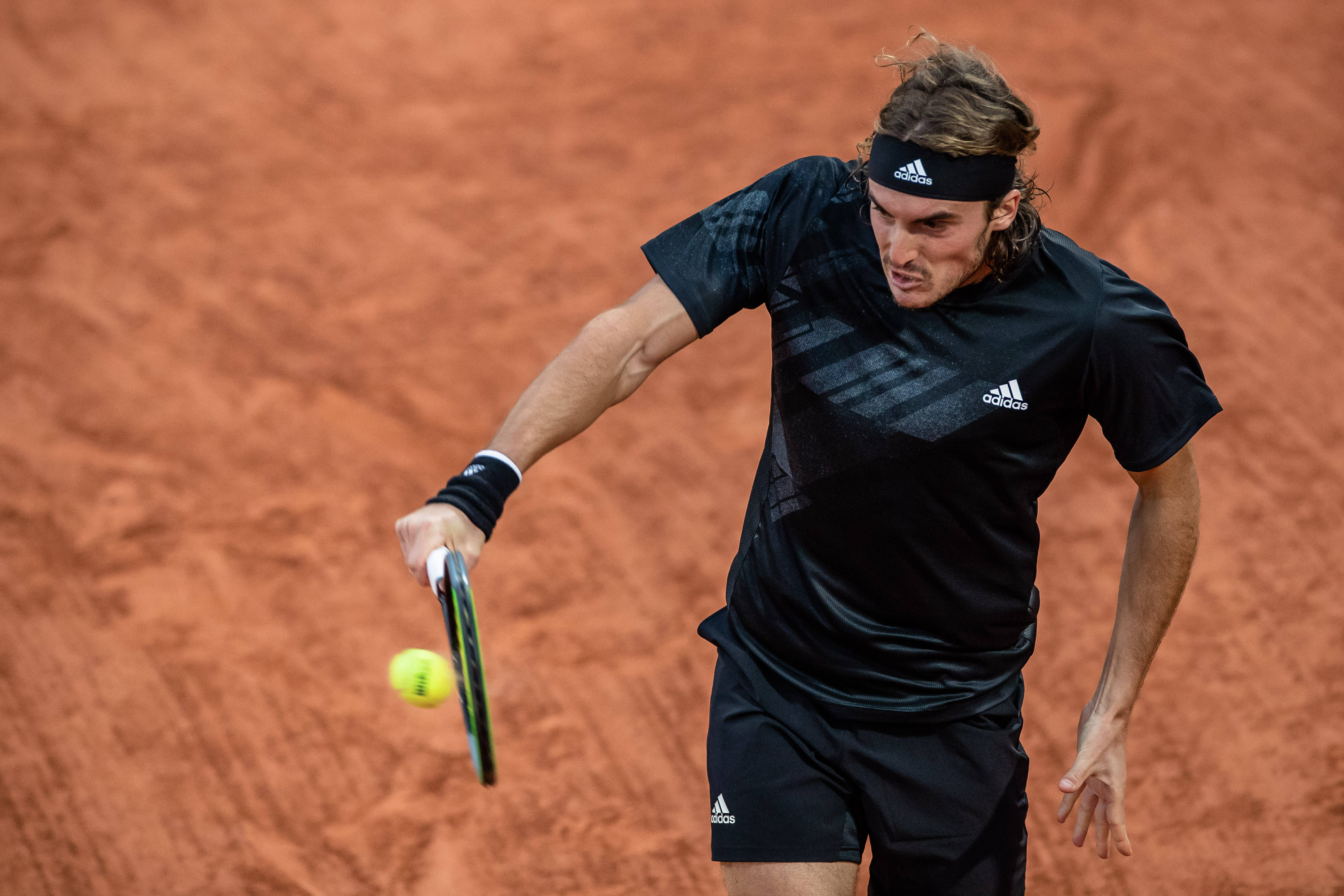 ATP总决赛逆转法网，西西帕斯惊艳四座